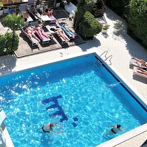 Marzia Con Piscina 3*, Riccione Italien
