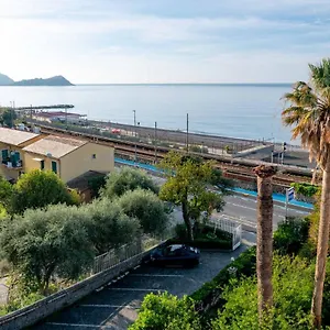 Real Park Hotel Cavi di Lavagna